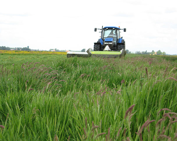 Agrarisch loonwerk door Loonbedrijf Peenstra